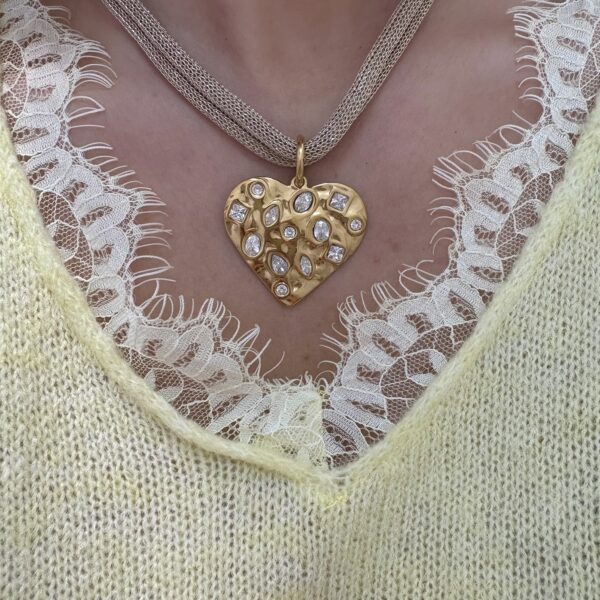 Collar malla corazón