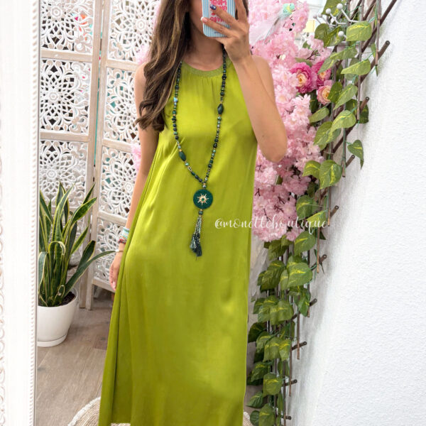 Vestido largo satinado verde